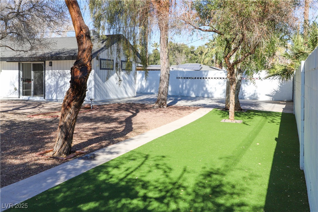 1403 5th Place Property Photo 25