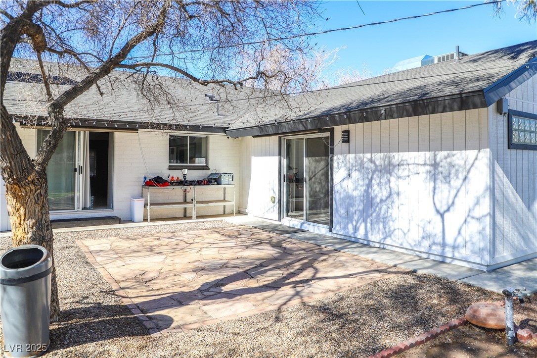 1403 5th Place Property Photo 32