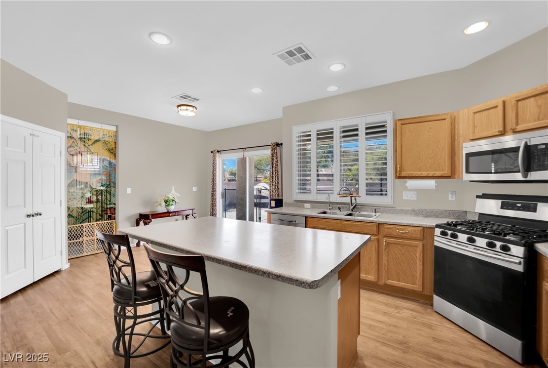 6145 Sydney Bay Court Property Photo 14