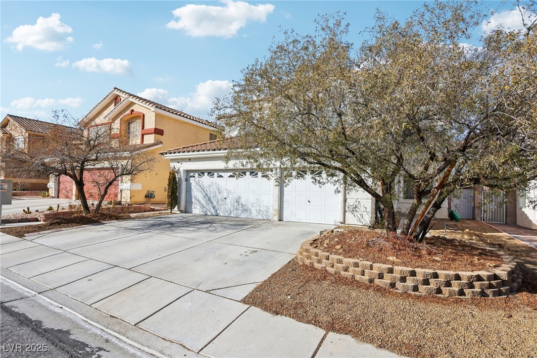 9916 Sierra Canyon Way Property Photo 3