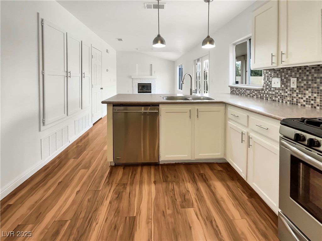 9570 Lavarun Court Property Photo 16