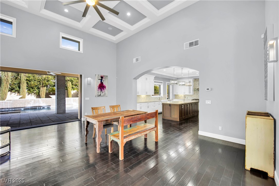 8804 Jewel Ridge Avenue Property Photo 16