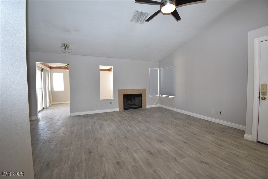 1618 Autumn Rust Drive Property Photo 2
