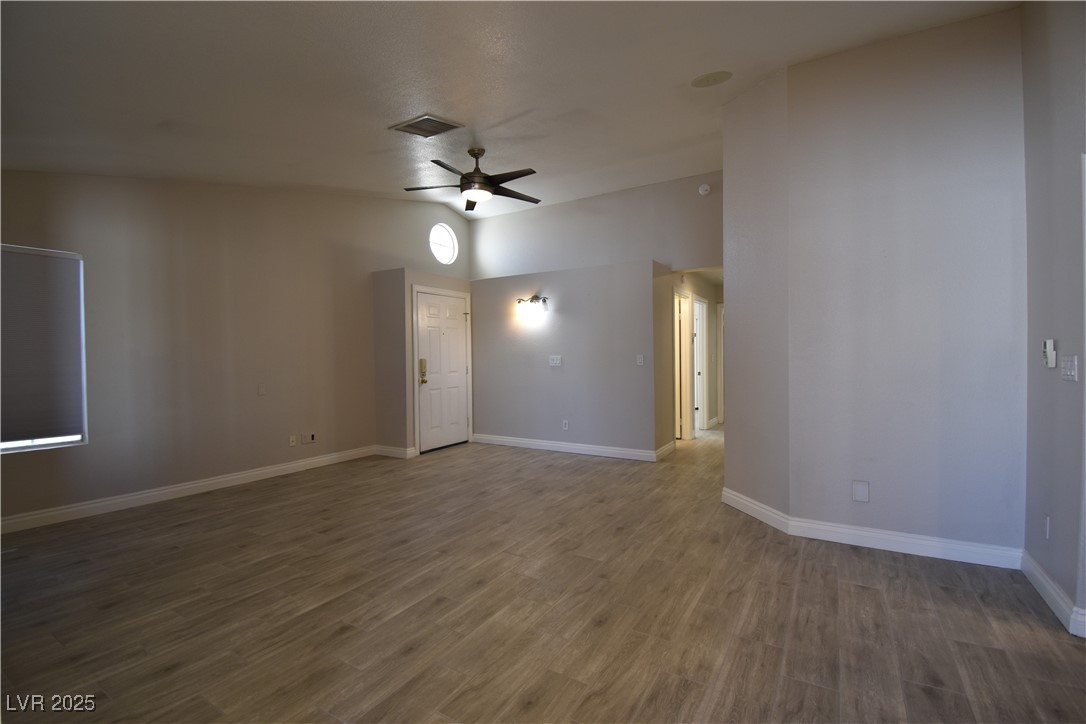 1618 Autumn Rust Drive Property Photo 7