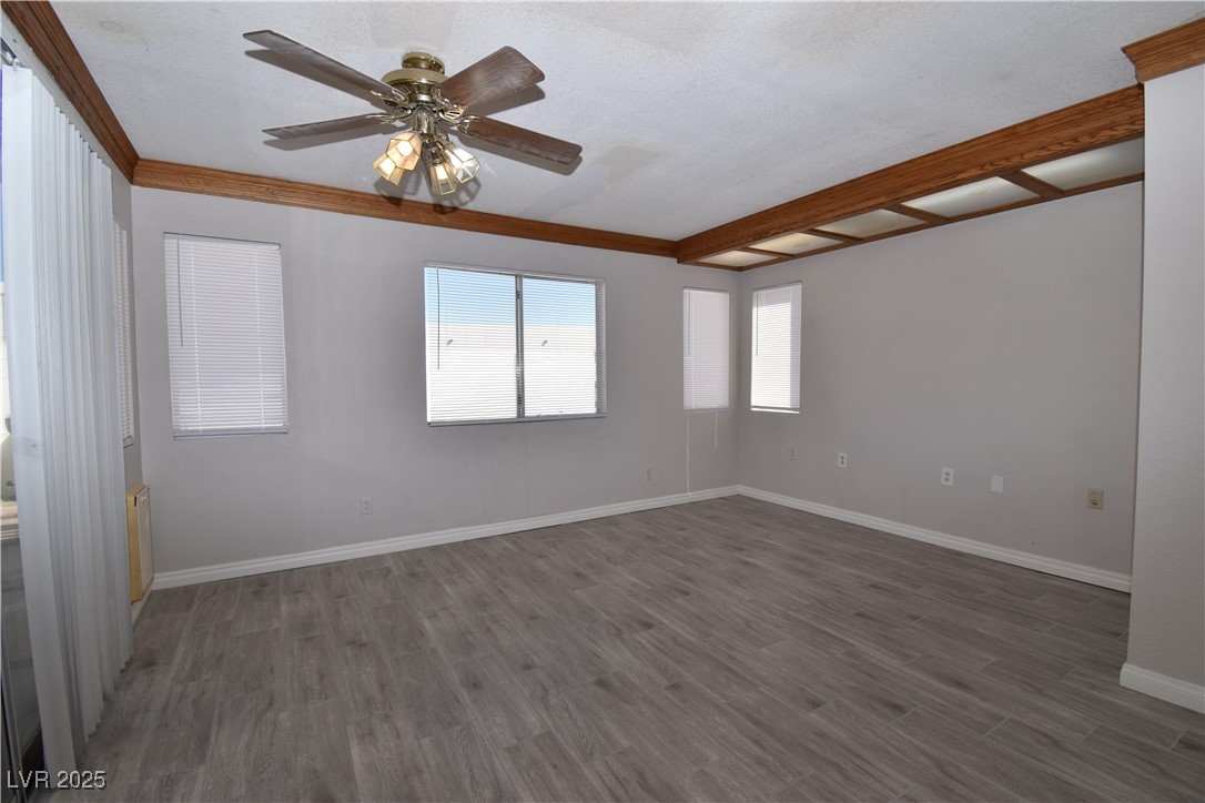 1618 Autumn Rust Drive Property Photo 11
