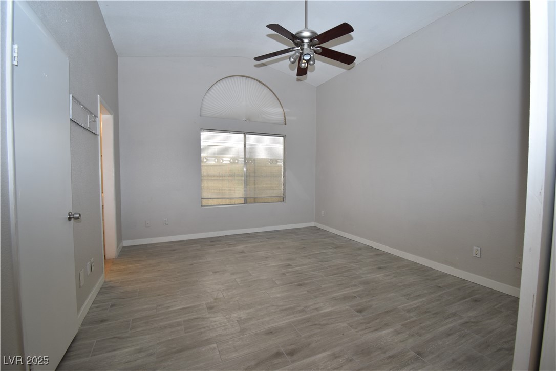 1618 Autumn Rust Drive Property Photo 16