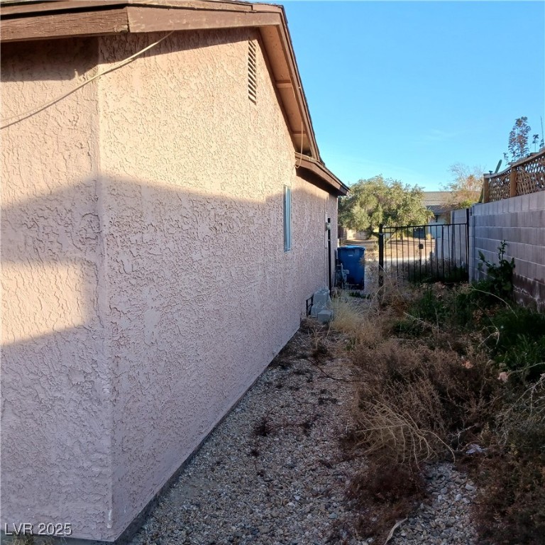 6741 Solaron Avenue Property Photo 9