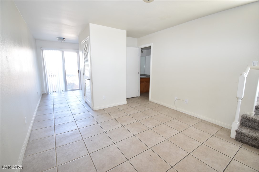 460 Rexford Drive 2103 Property Photo 2
