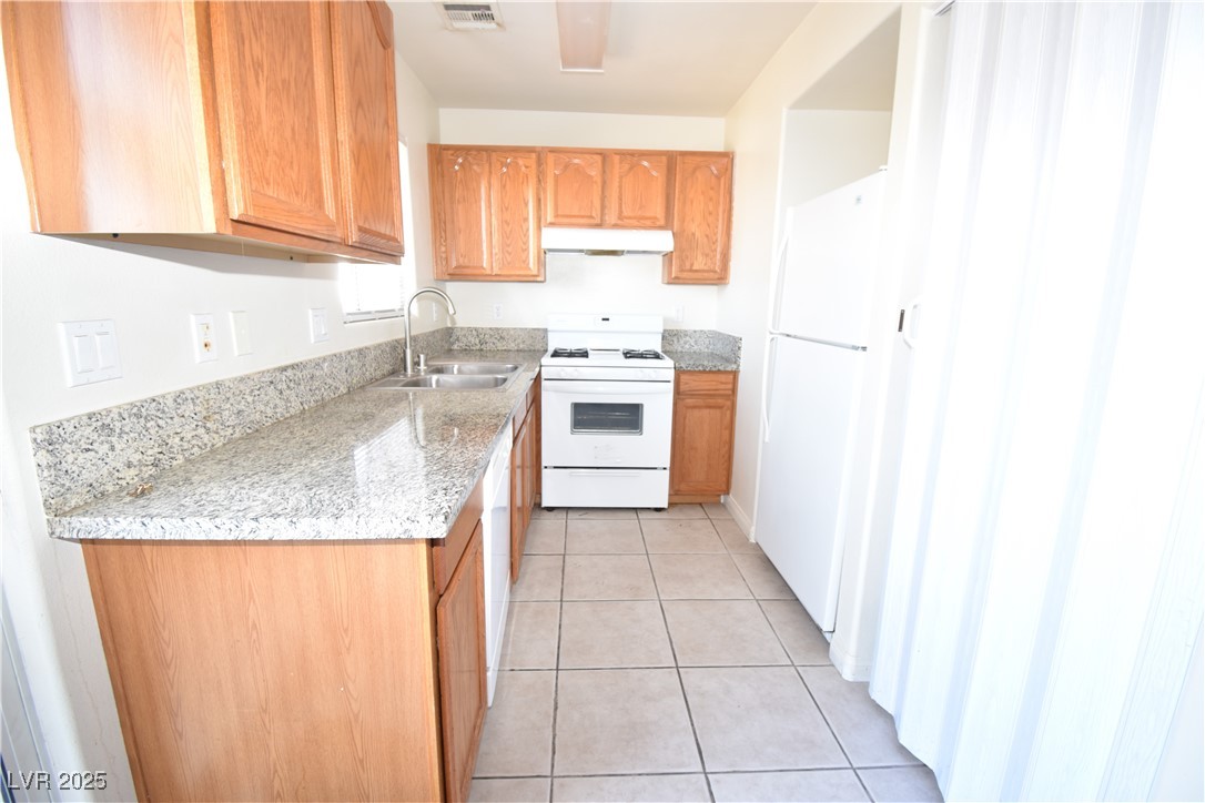 460 Rexford Drive 2103 Property Photo 6