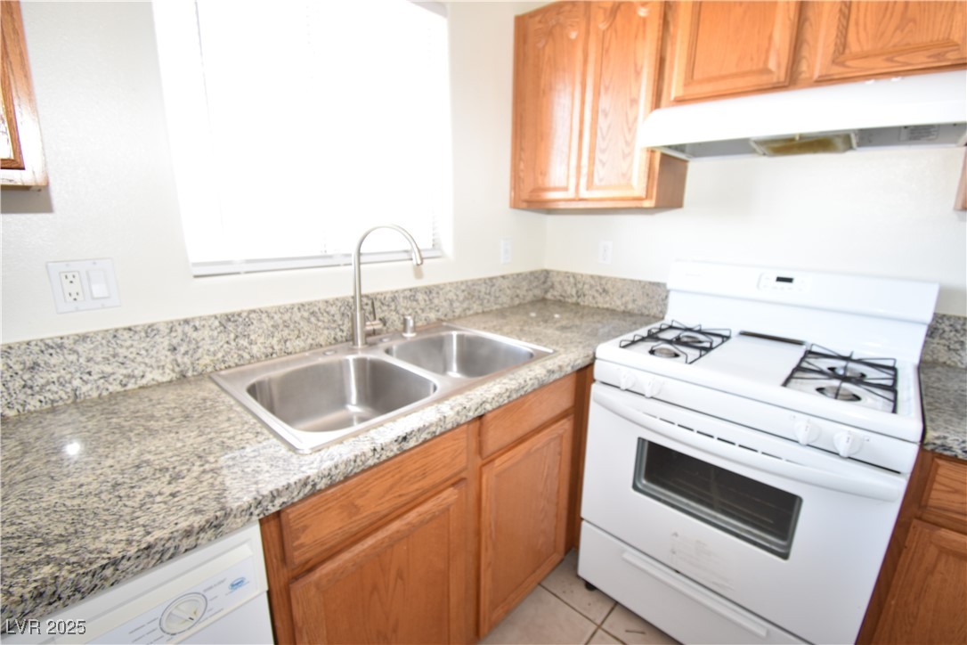 460 Rexford Drive 2103 Property Photo 9