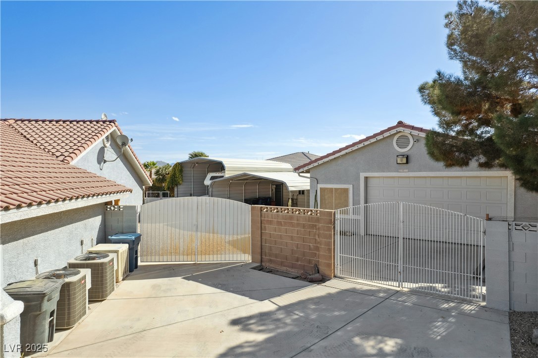 5625 West Agate Avenue Property Photo 13
