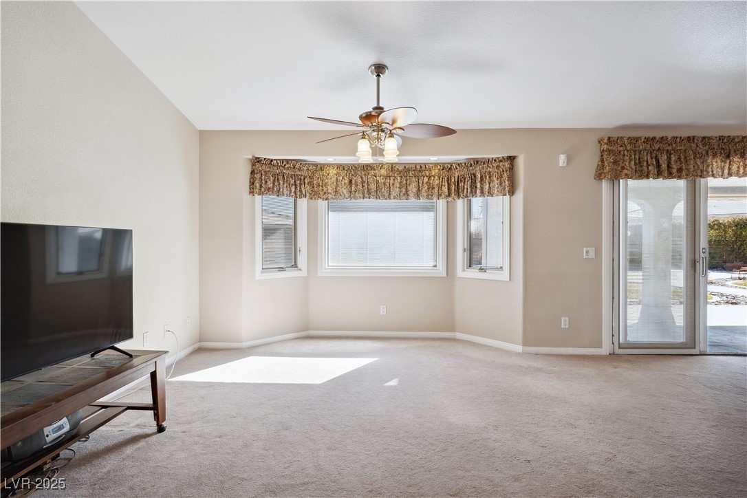 5625 West Agate Avenue Property Photo 20