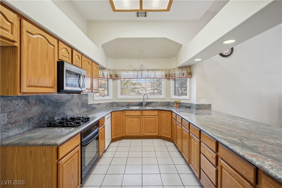 5625 West Agate Avenue Property Photo 40