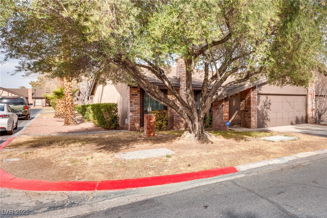 6520 Brushwood Lane Property Photo 30