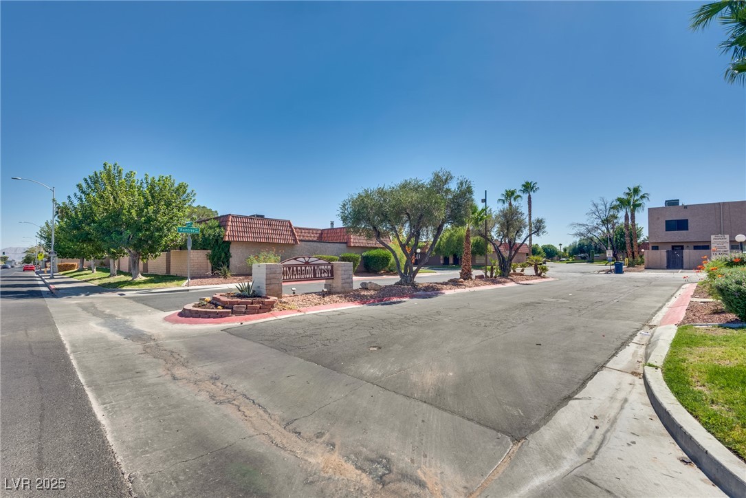 6520 Brushwood Lane Property Photo 37