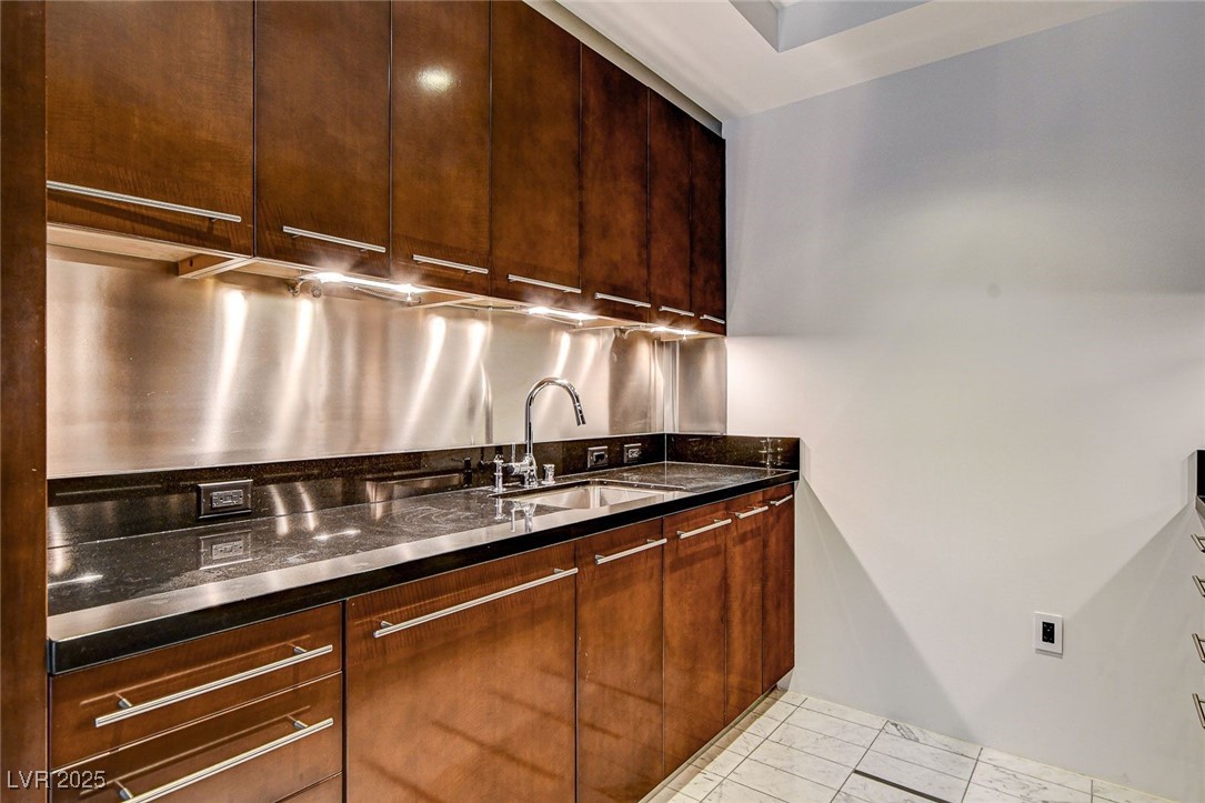 2700 South Las Vegas Boulevard 1305 Property Photo 10