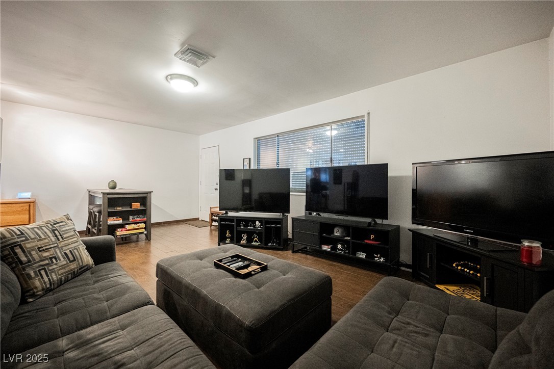 271 Greenbriar Townhouse Way Property Photo 1