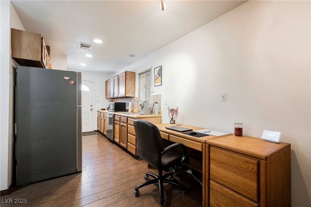 271 Greenbriar Townhouse Way Property Photo 8