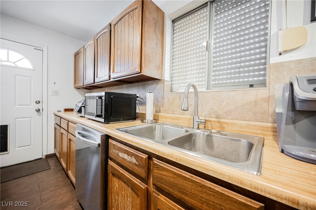 271 Greenbriar Townhouse Way Property Photo 12