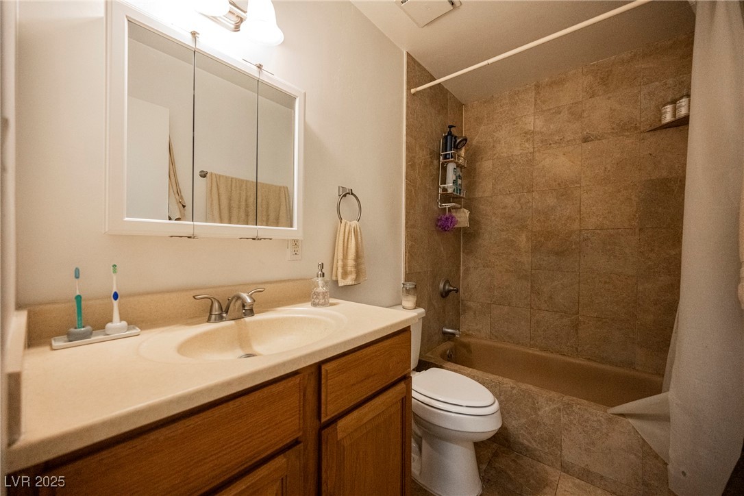 271 Greenbriar Townhouse Way Property Photo 20