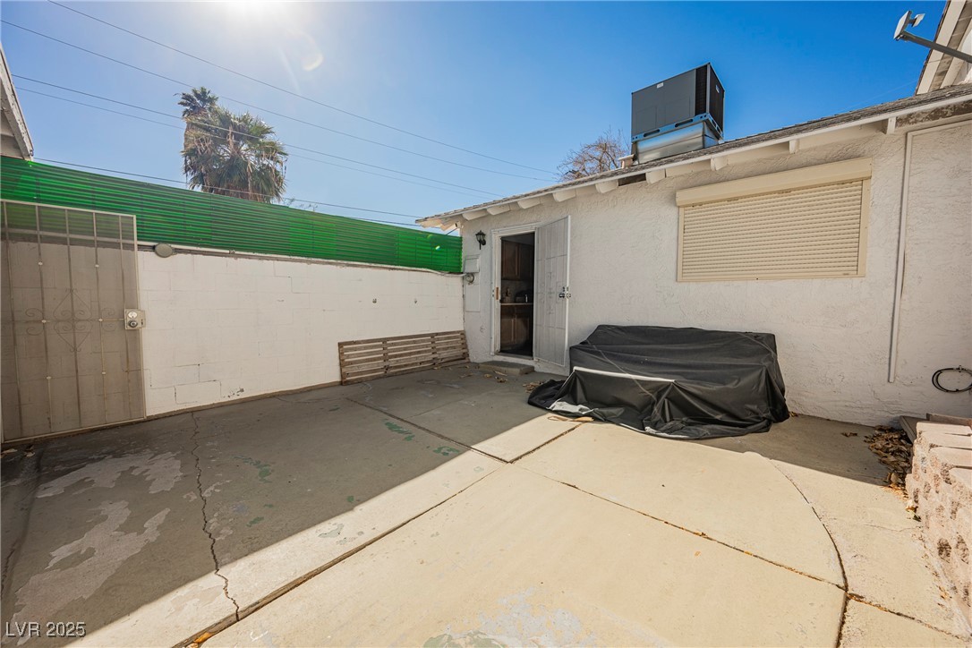 271 Greenbriar Townhouse Way Property Photo 26