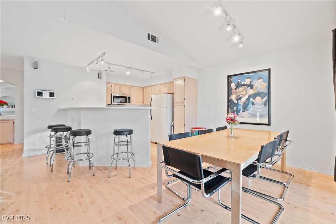 5415 West Harmon Avenue 2158 Property Photo 6