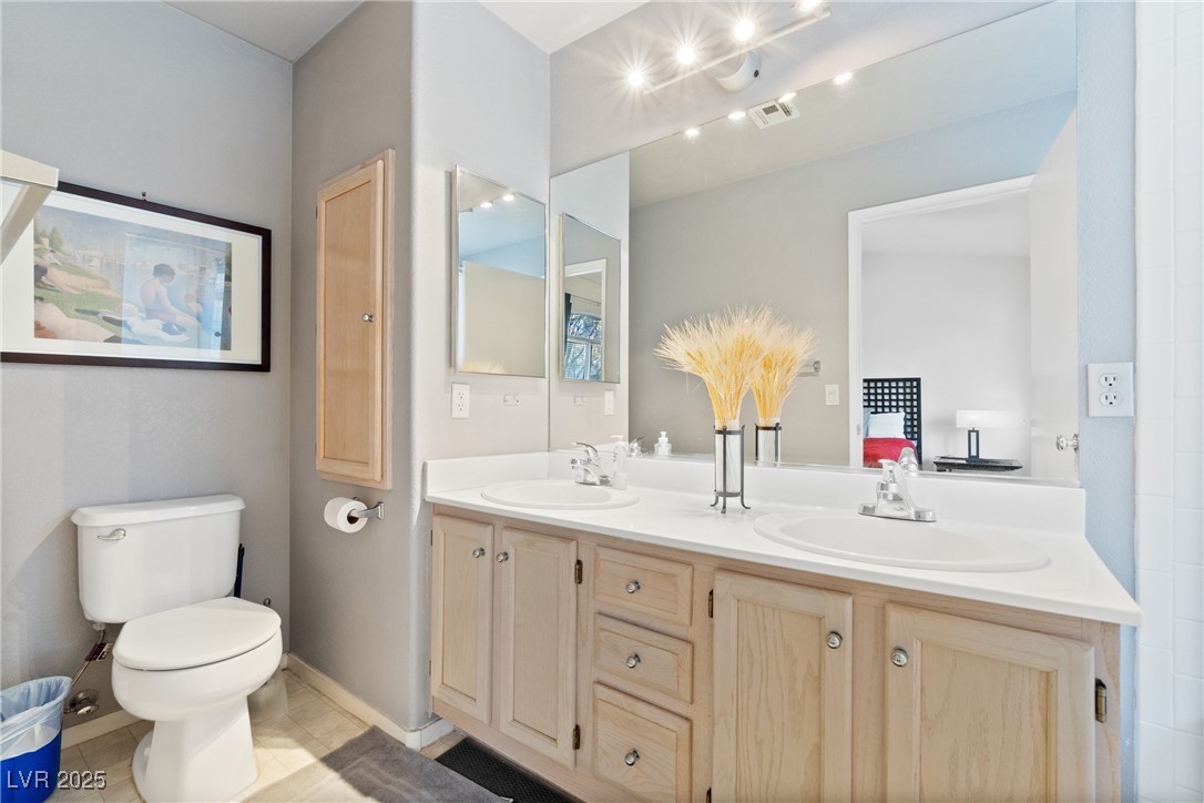 5415 West Harmon Avenue 2158 Property Photo 12