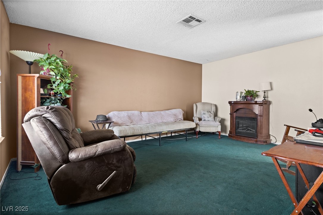 204 Cimarron Court Property Photo 4