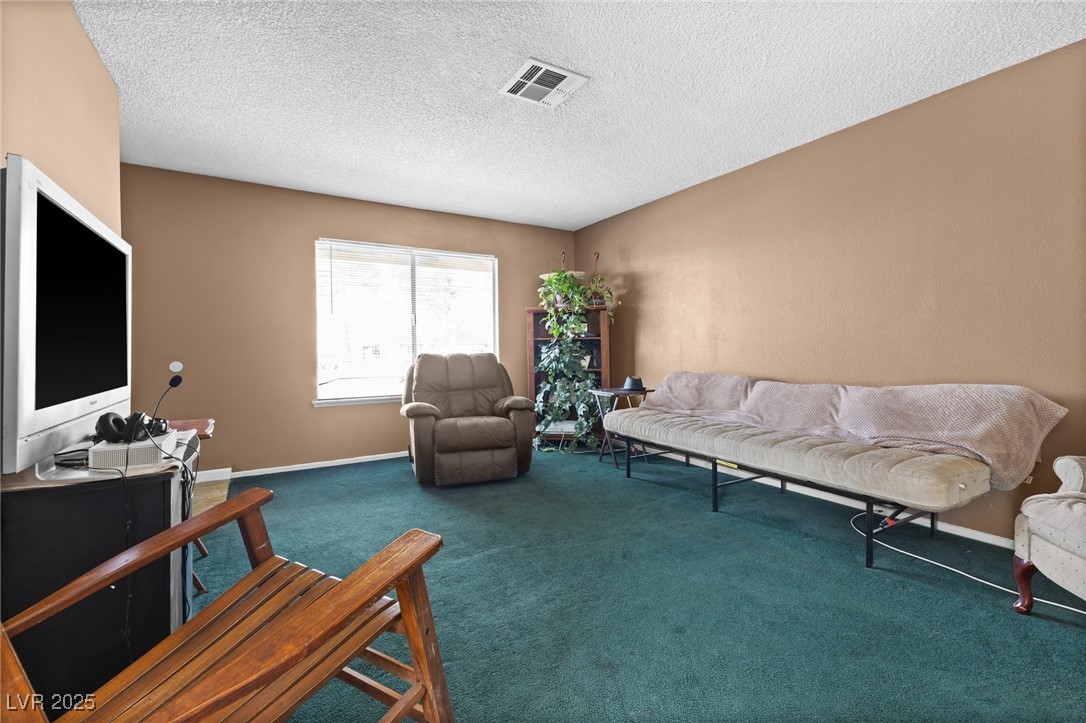 204 Cimarron Court Property Photo 5