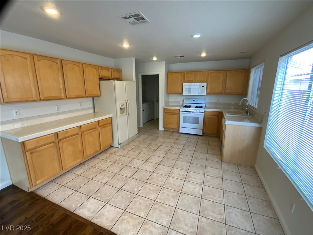 3239 Velvet Rose Street Property Photo 6