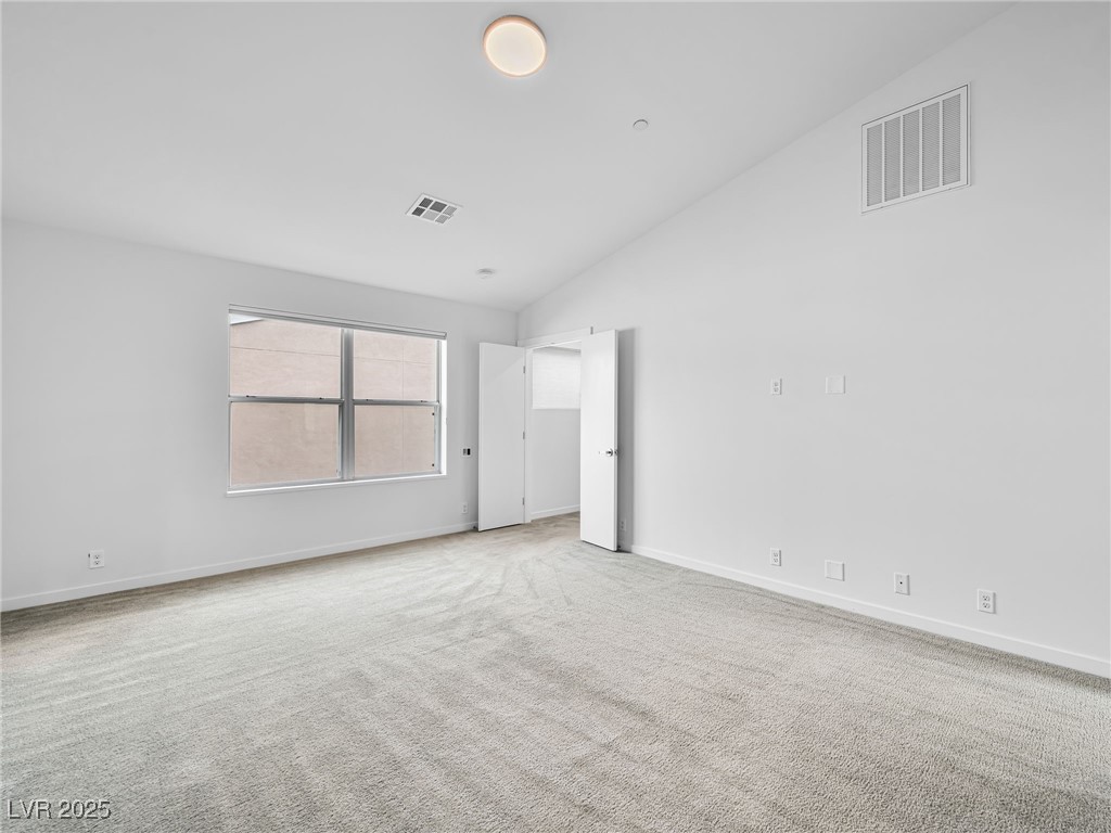 250 Tower Street Property Photo 16