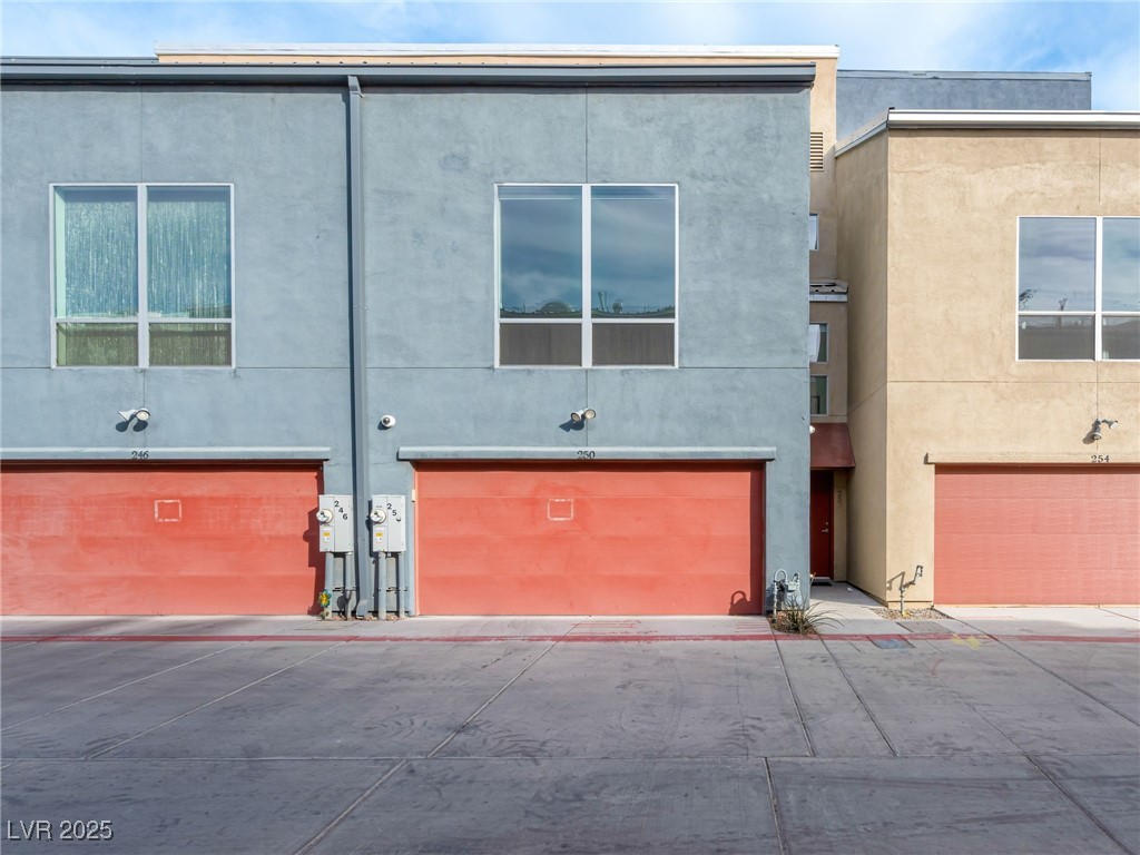 250 Tower Street Property Photo 20