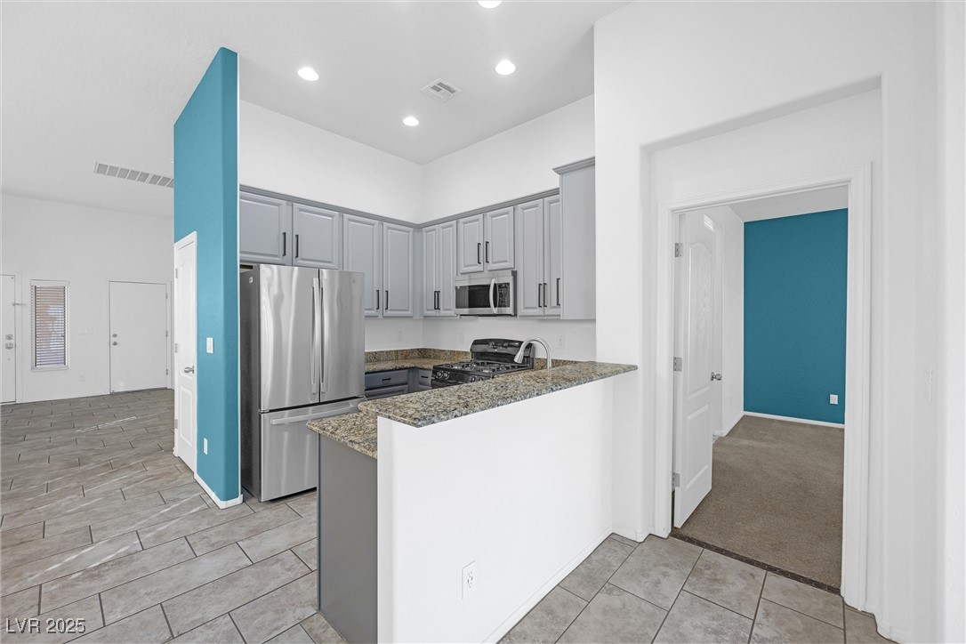700 Bridgeford Court Property Photo 4