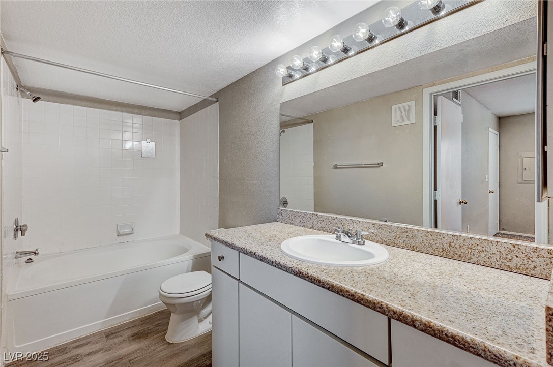 555 East Silverado Ranch Boulevard 2086 Property Photo 11