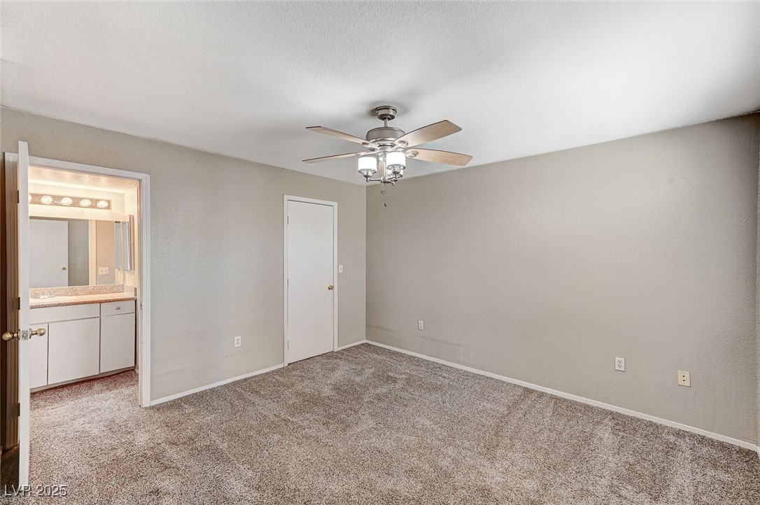 555 East Silverado Ranch Boulevard 2086 Property Photo 15