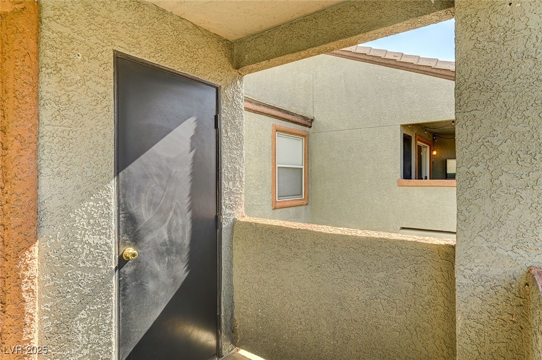 555 East Silverado Ranch Boulevard 2086 Property Photo 16