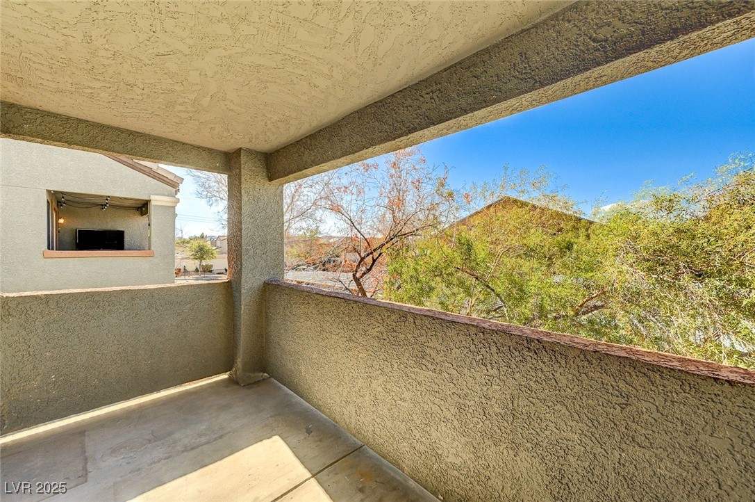 555 East Silverado Ranch Boulevard 2086 Property Photo 18