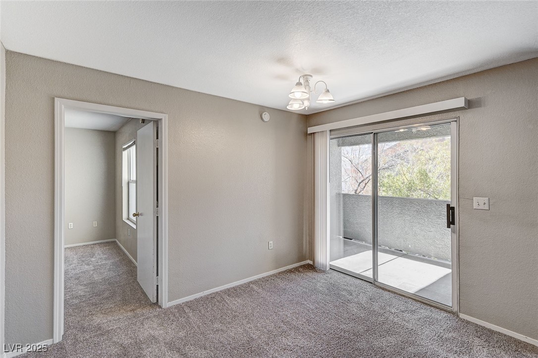 555 East Silverado Ranch Boulevard 2086 Property Photo 33