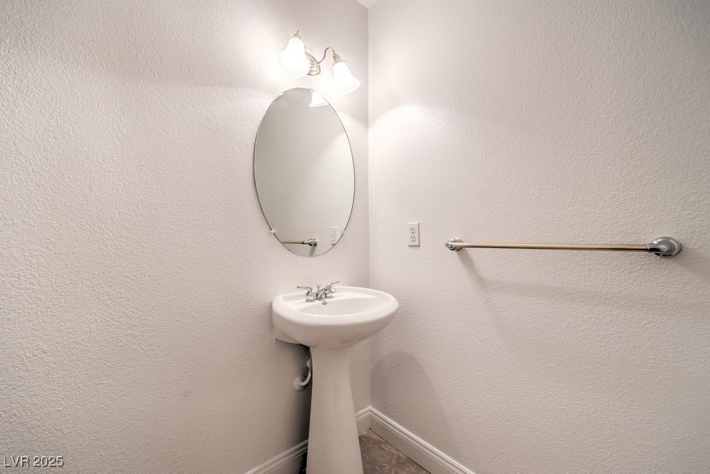 1240 Fragrant Spruce Avenue Property Photo 21