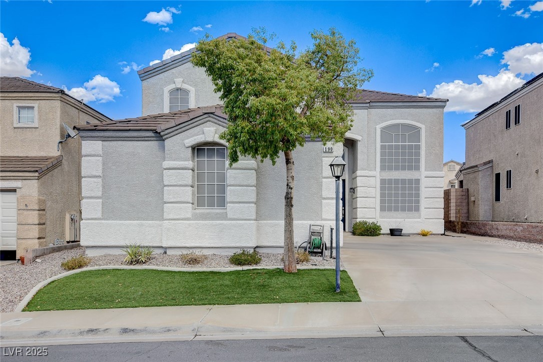 190 Mount Saint Helens Drive Property Photo 1