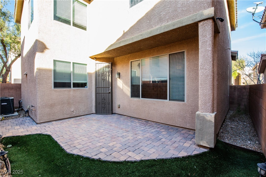 8063 Sundance Valley Drive Property Photo 22
