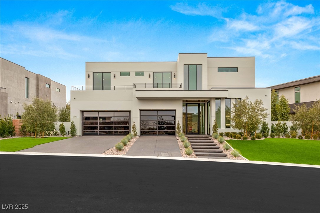 21 Grey Owl Court Property Photo 2