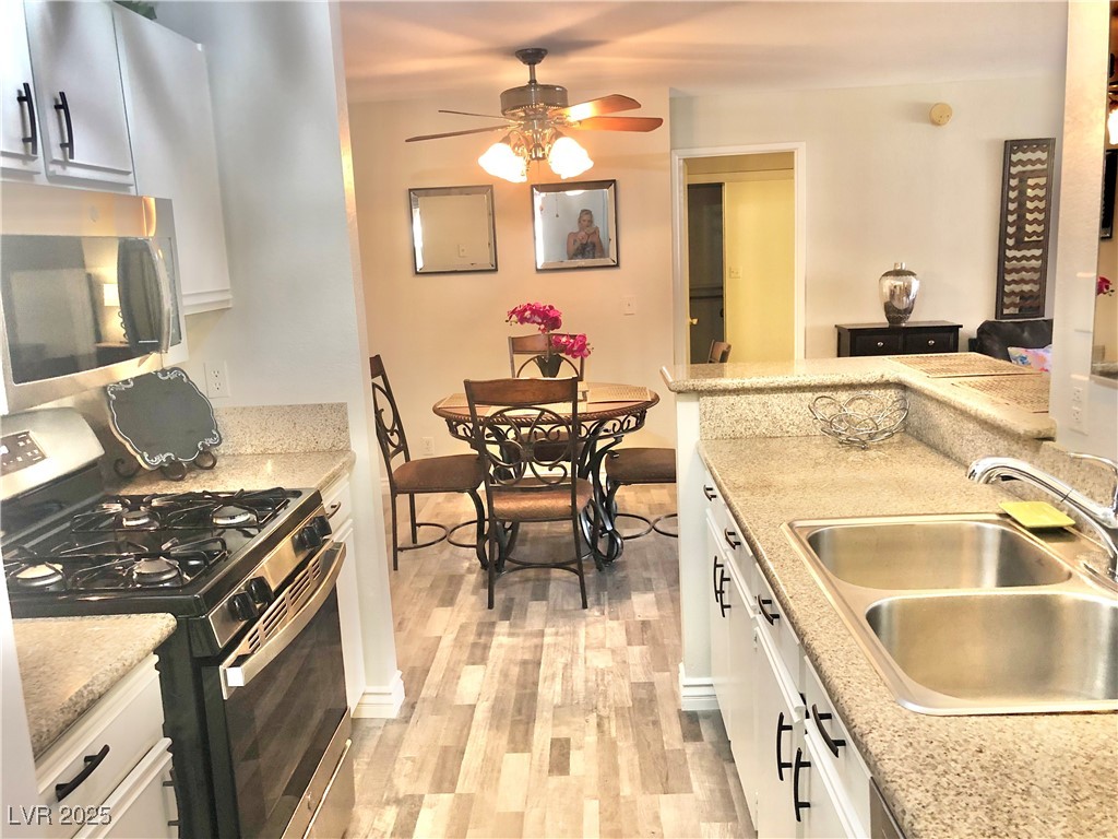 2200 South Fort Apache Road 2134 Property Photo 8