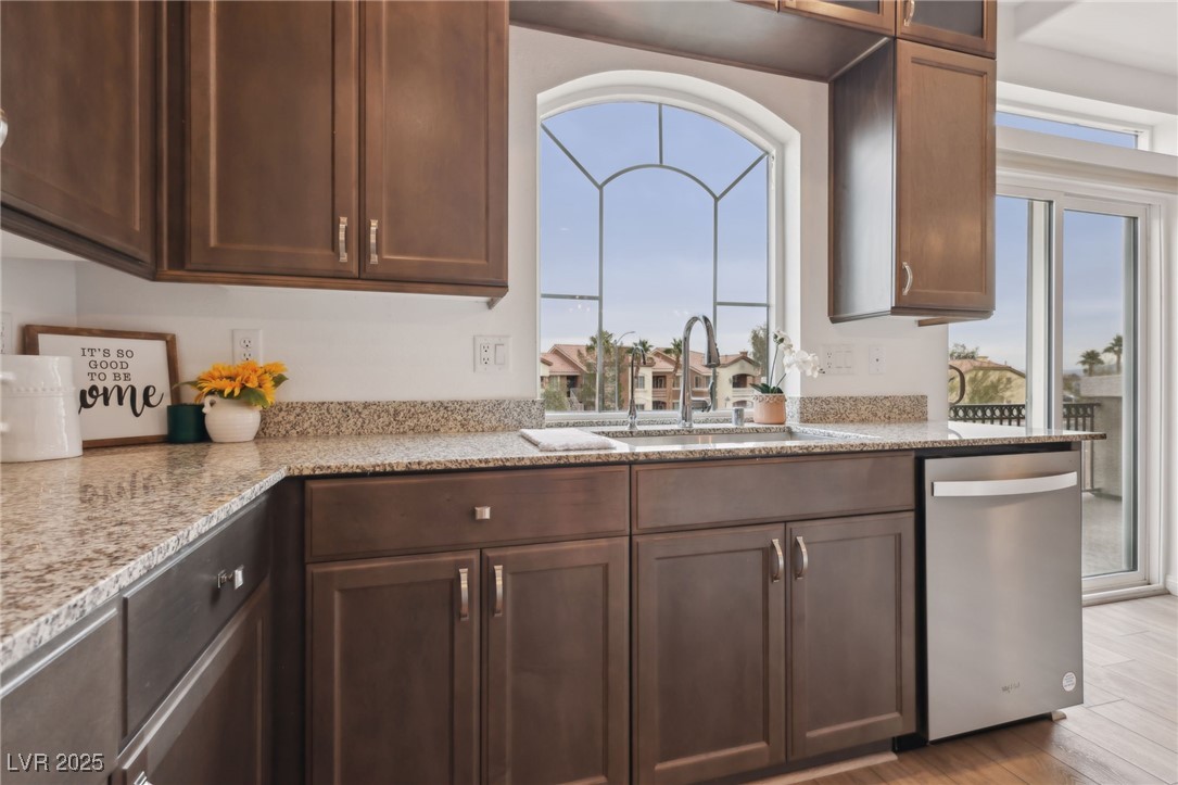 7646 Sandhaven Street Property Photo 11