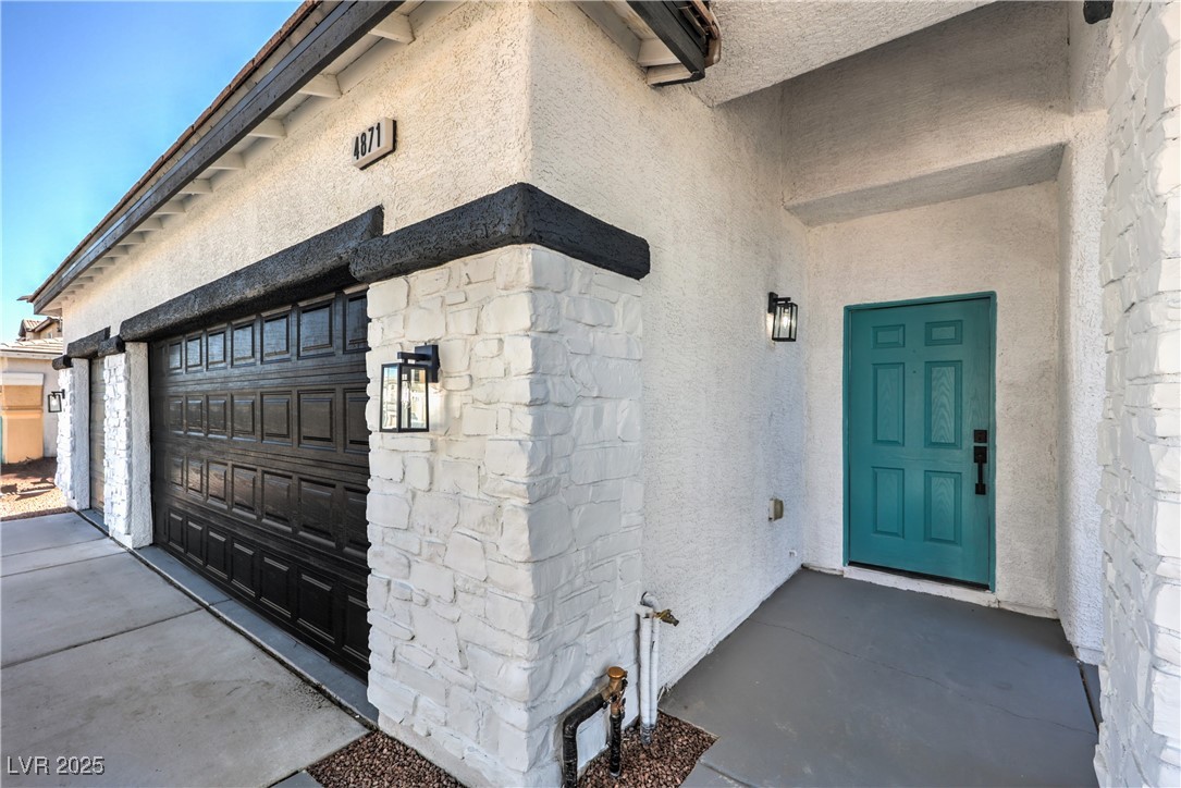 4871 Charlemagne Avenue Property Photo 4