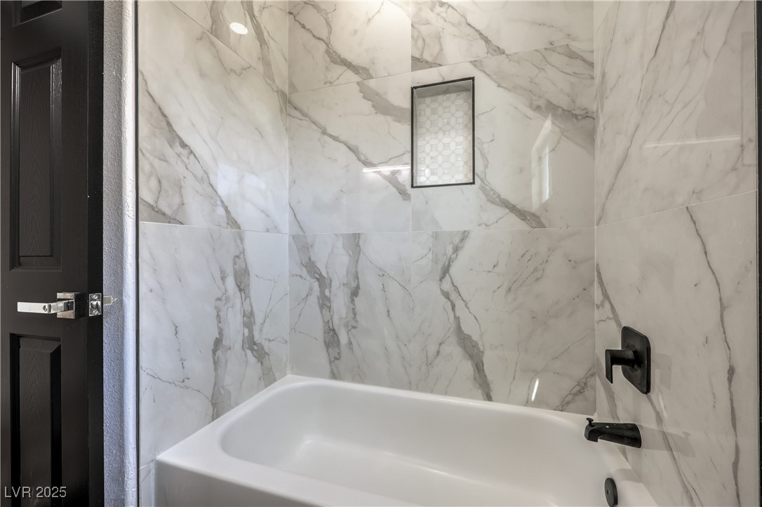 4871 Charlemagne Avenue Property Photo 21