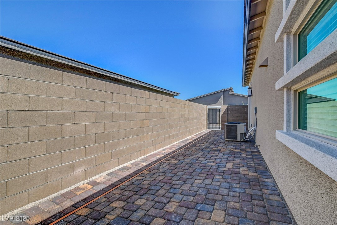 913 Allister Fields Lane Property Photo 34
