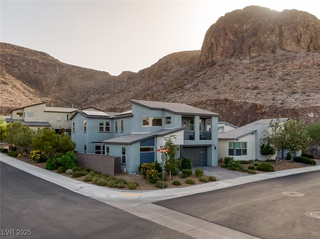 1945 Canyon Highlands Drive Property Photo 4