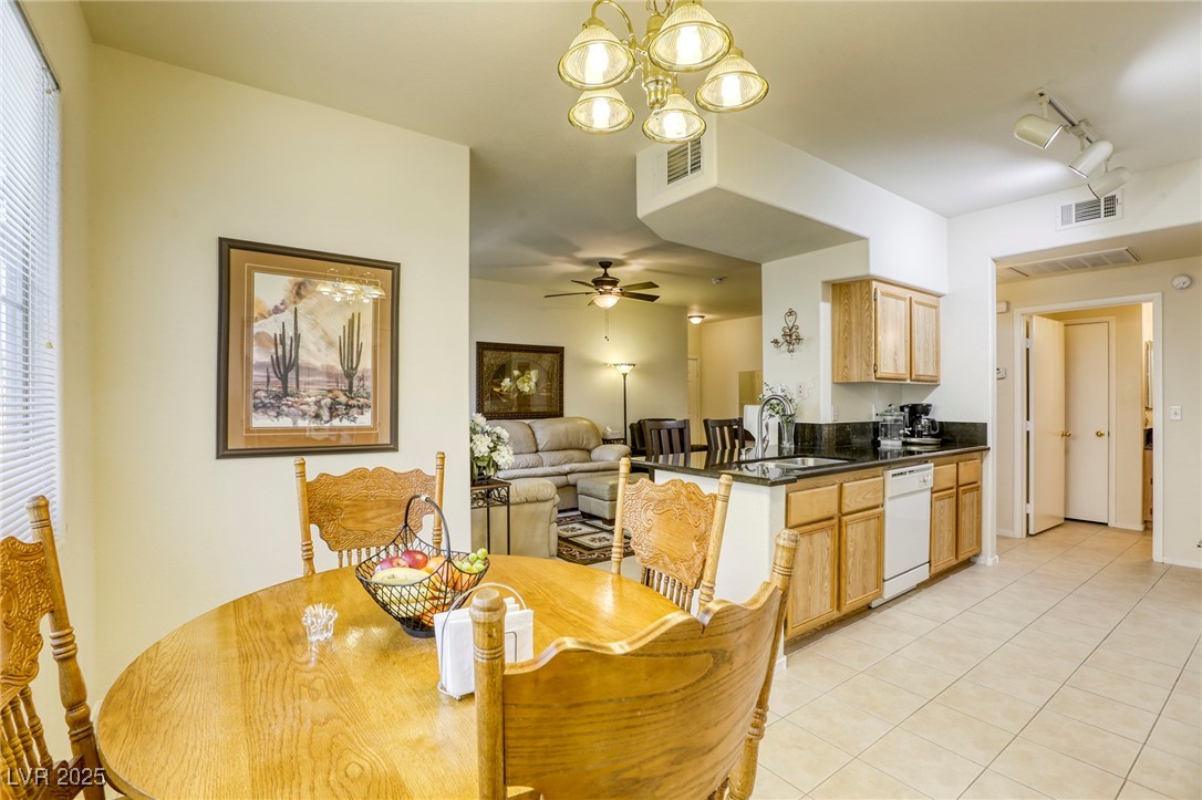 9050 West Warm Springs Road 1022 Property Photo 16