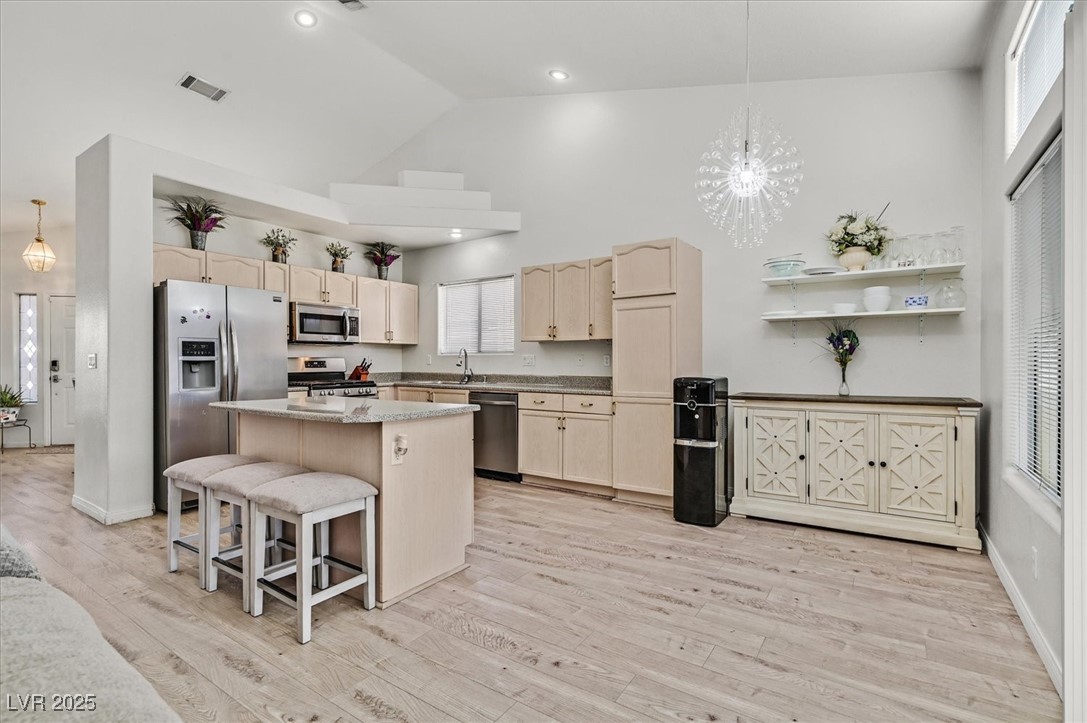 5915 Ablette Avenue Property Photo 7